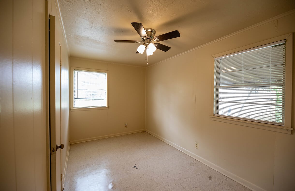 12010-14th-Bedroom