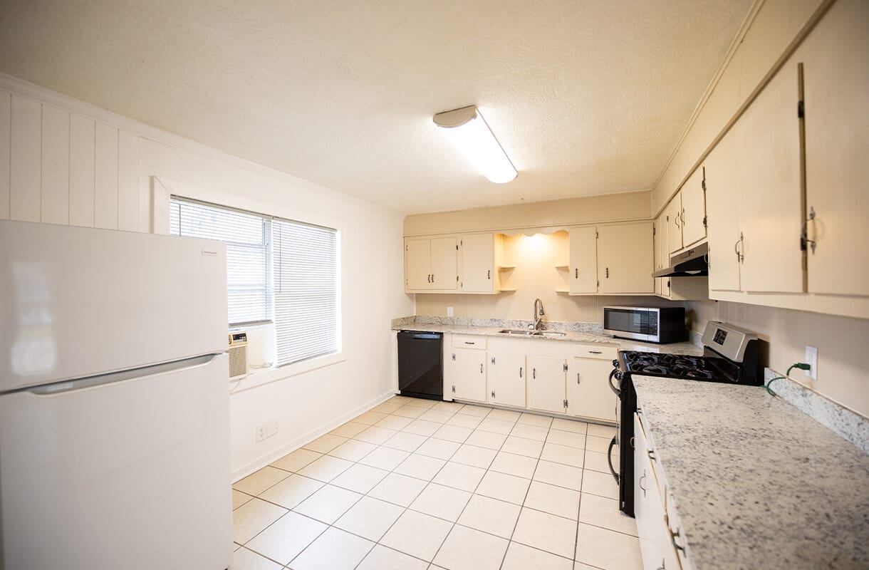 1208-18TH-STREET-kitchen
