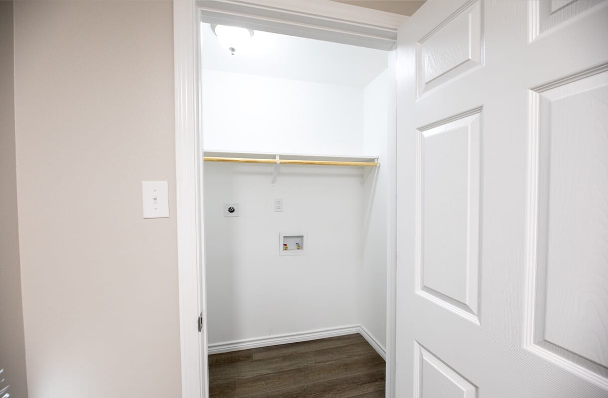 1716-17TH-STREET-LAUNDRY