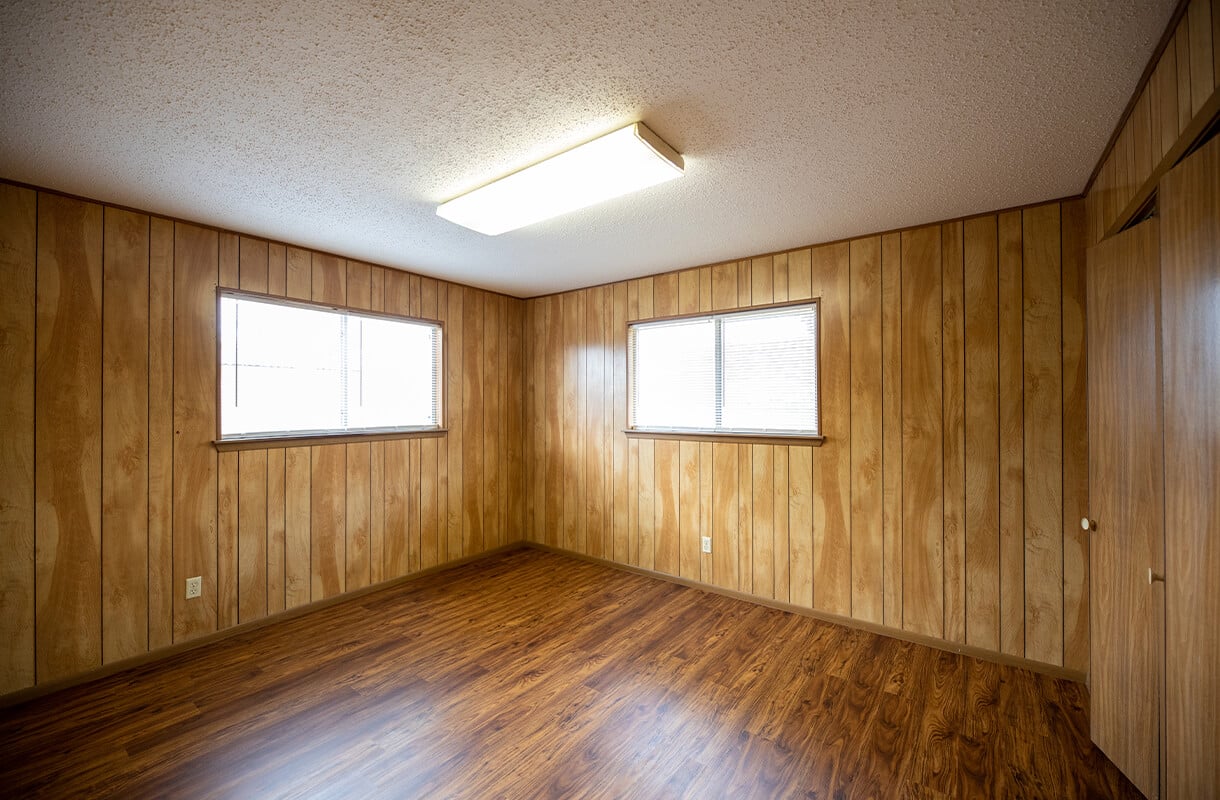 1748-RYAN-STREET-BEDROOM2