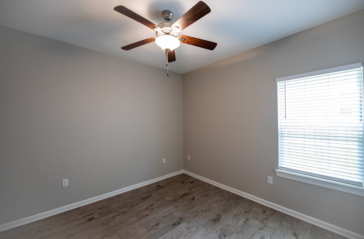 201-W-LAGRANGE-RUE-CADEAU-1-1-bedroom