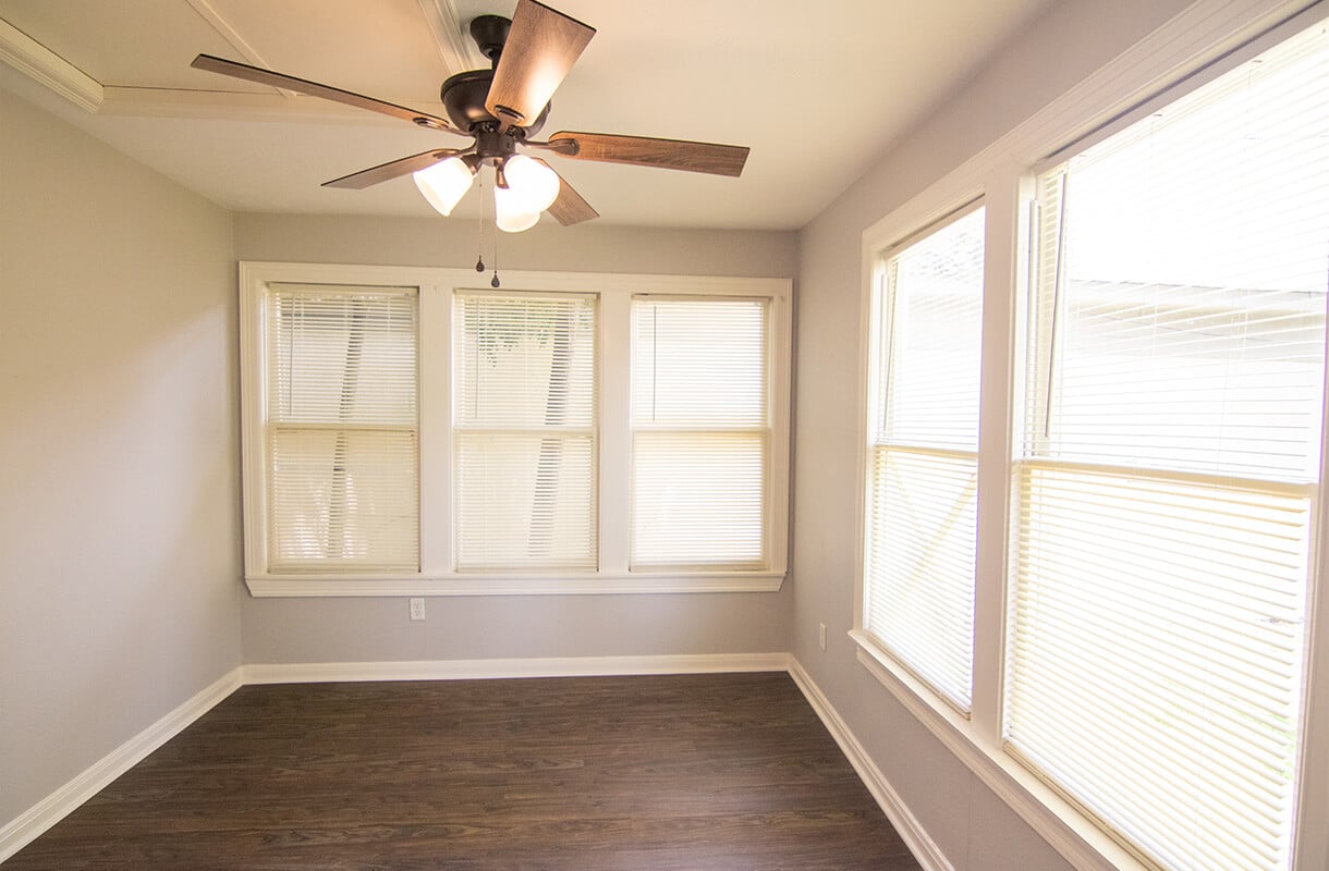 3608.5-Common-Street-bedroom2