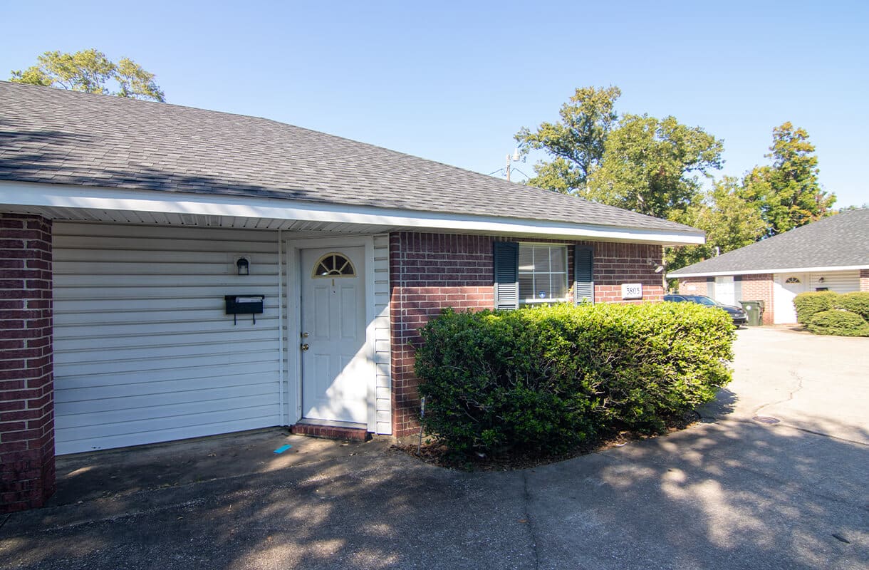 3803-COMMON-STREET
