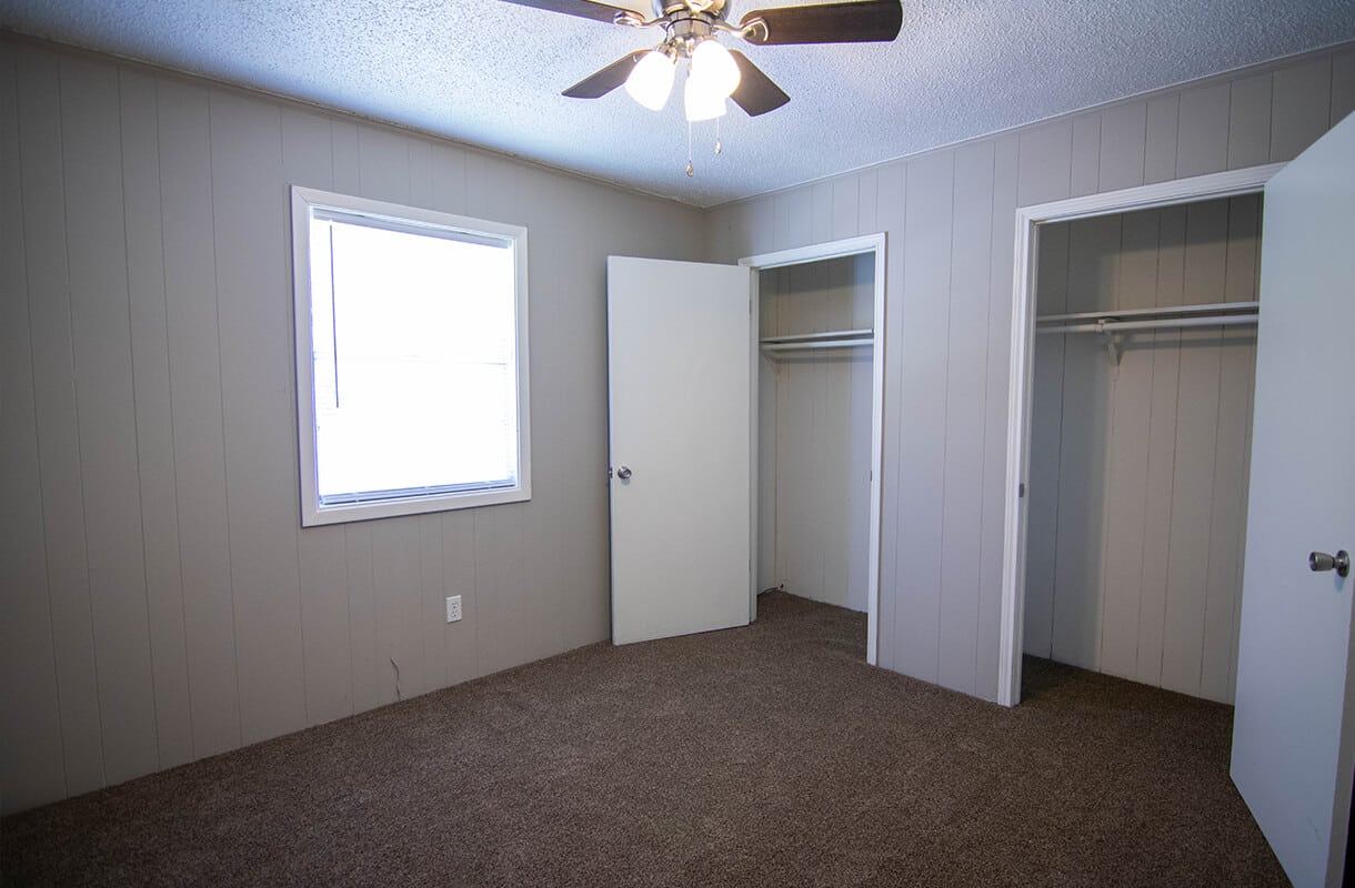 400-Live-Oak-bedroom