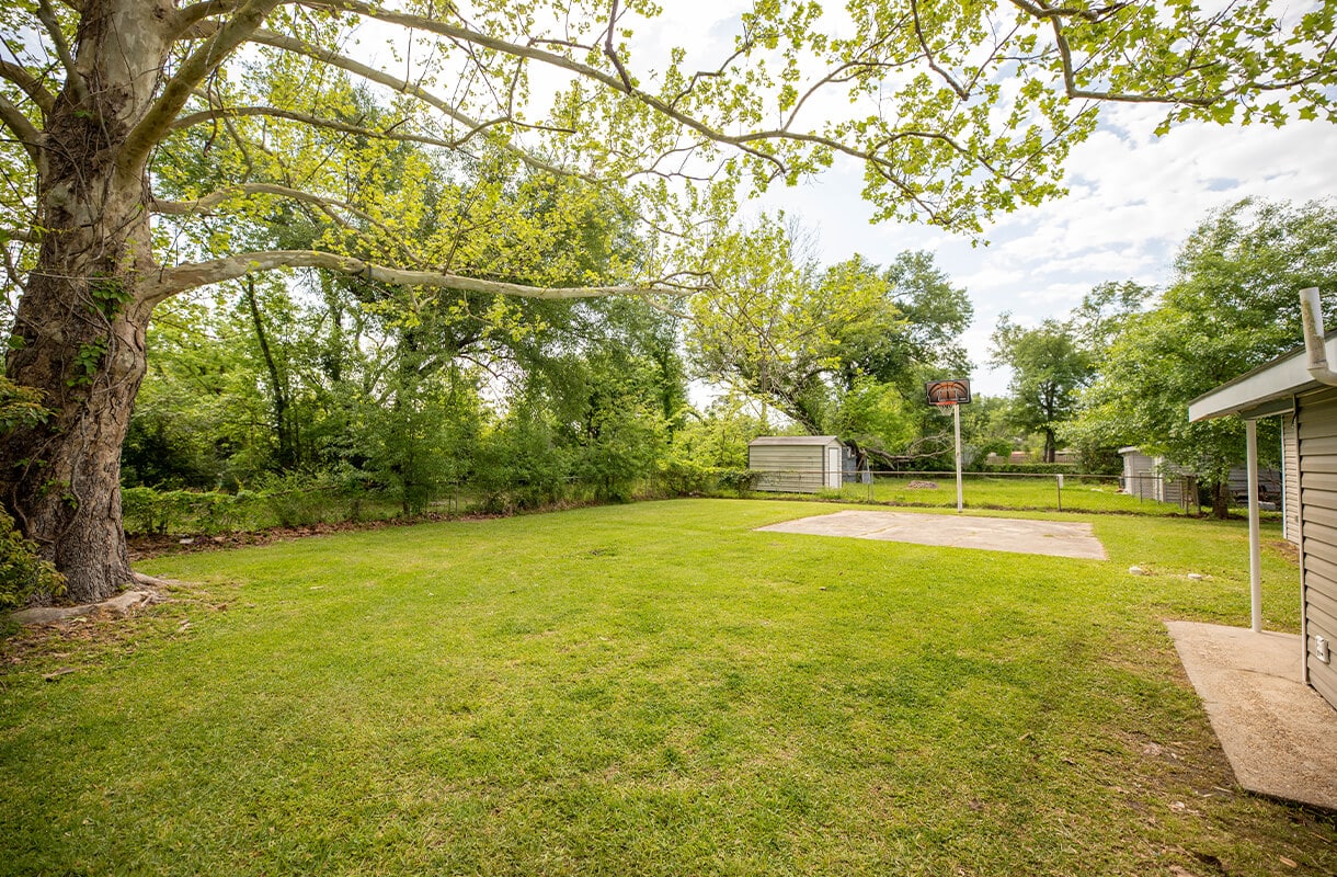 4201-Legendre-Backyard