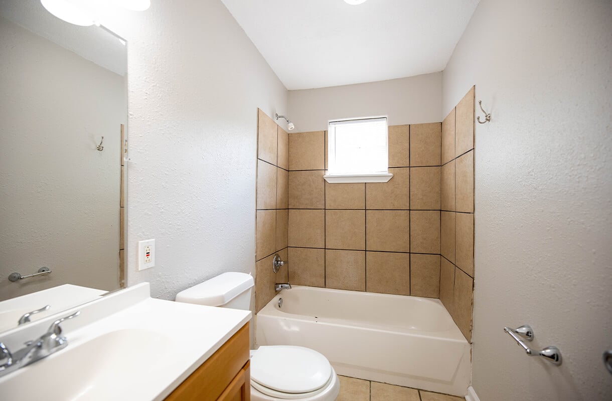 4201-Legendre-Bathroom