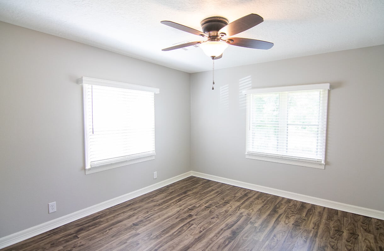 905-FALL-STREET-BEDROOM2