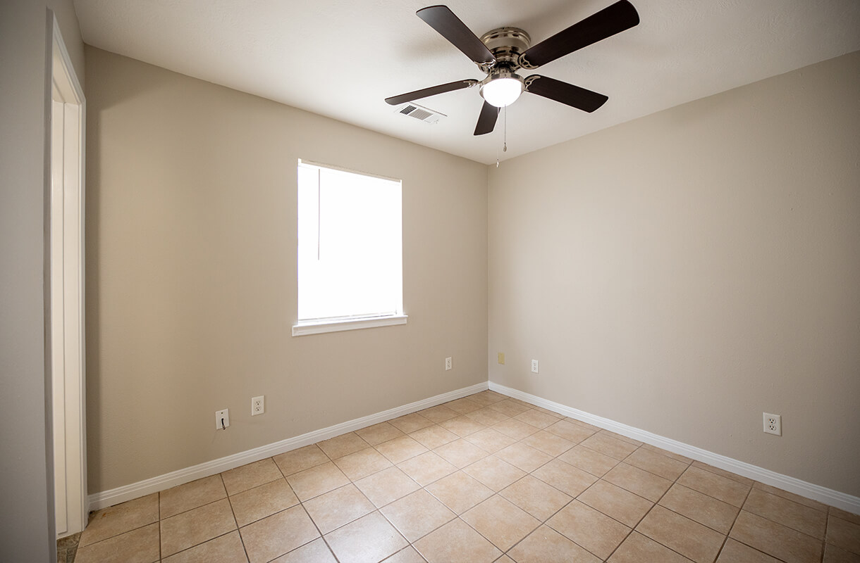 893A-SISTRUNK-bedroom2