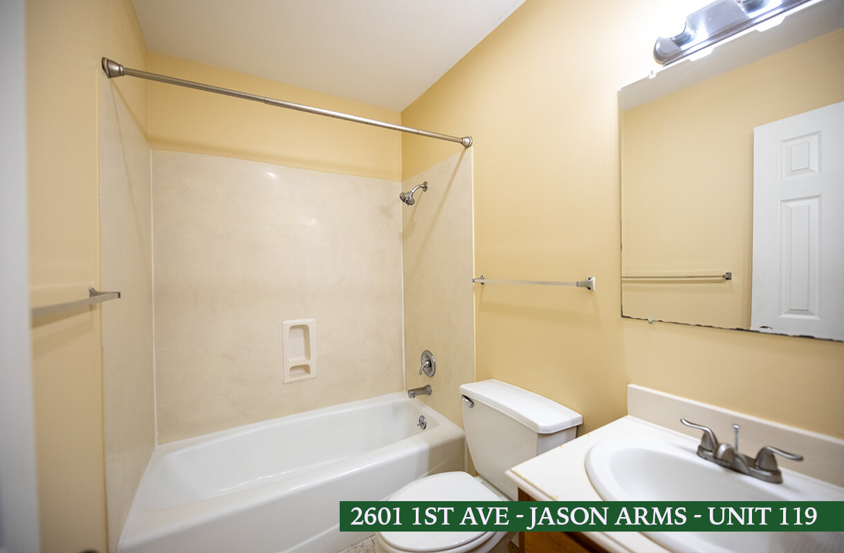 2601-1ST-AVE-JA119-bathroom