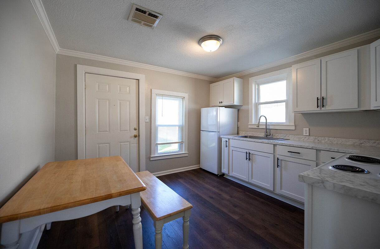 3106-WARREN-AVENUE-kitchen