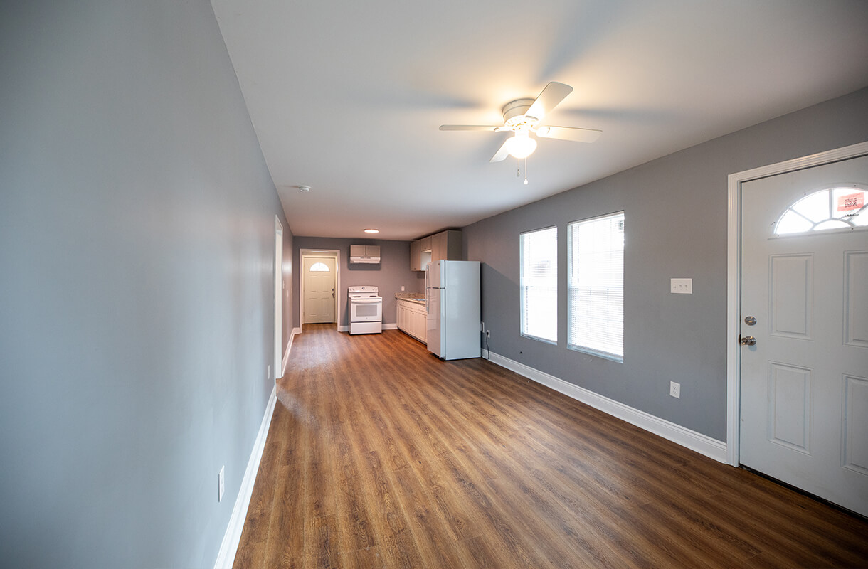 2301-LILLY-STREET-living-kitchen