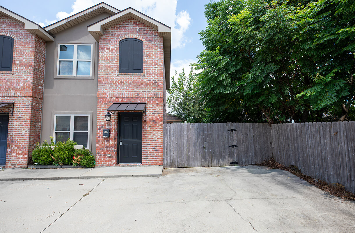 2703-ENTERPRISE-BLVD-Unit-B