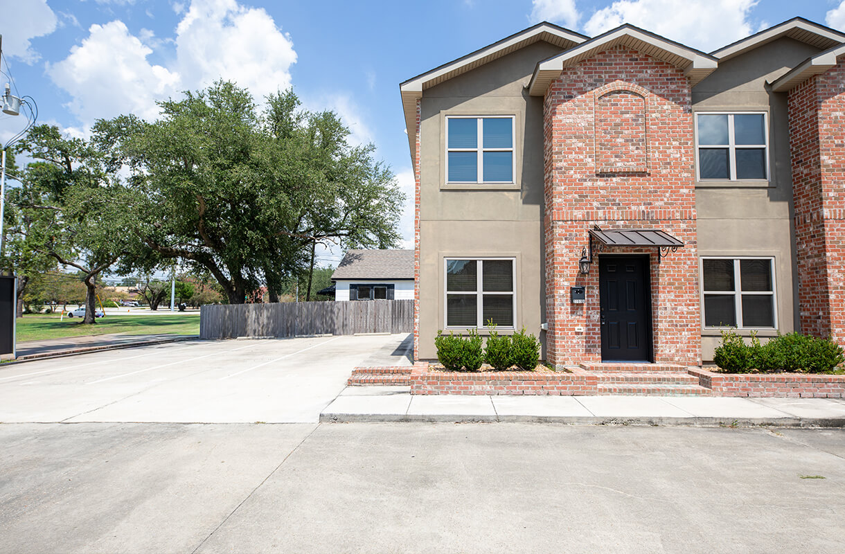 2703-ENTERPRISE-BLVD-Unit-G