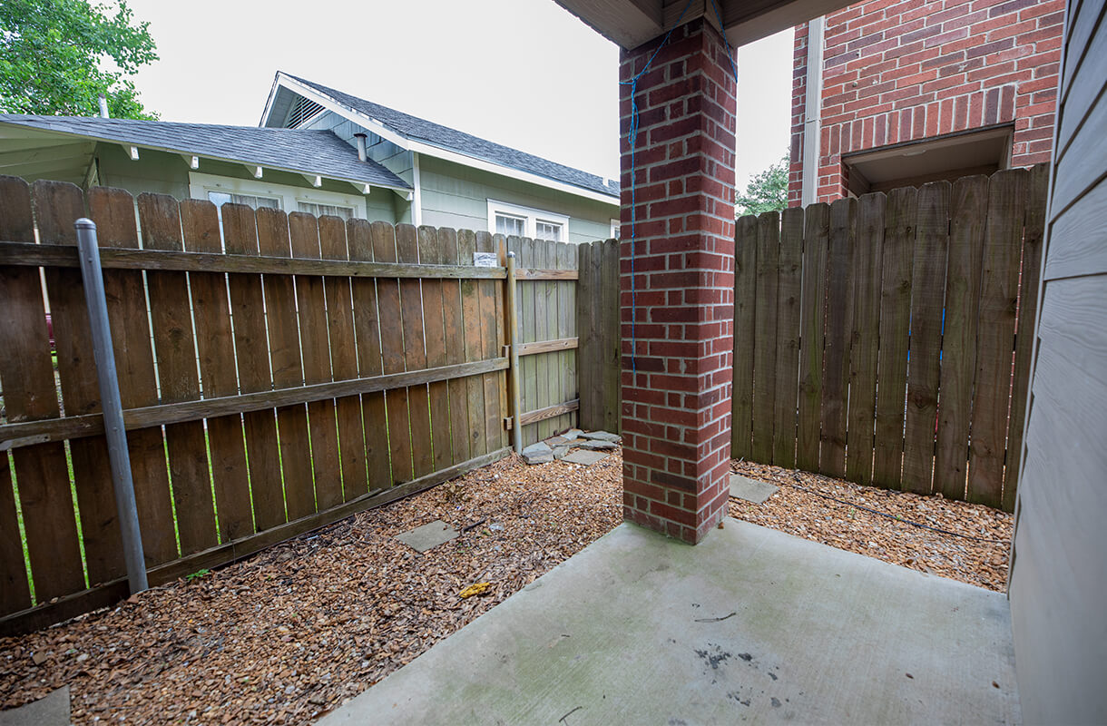 3810-COMMON-STREET-UNIT-3-patio