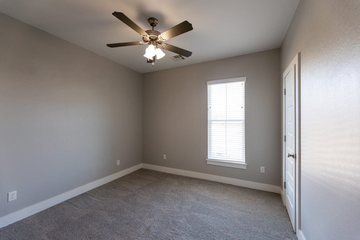 4320-LOUISIANA-UNIT7-bedroom2