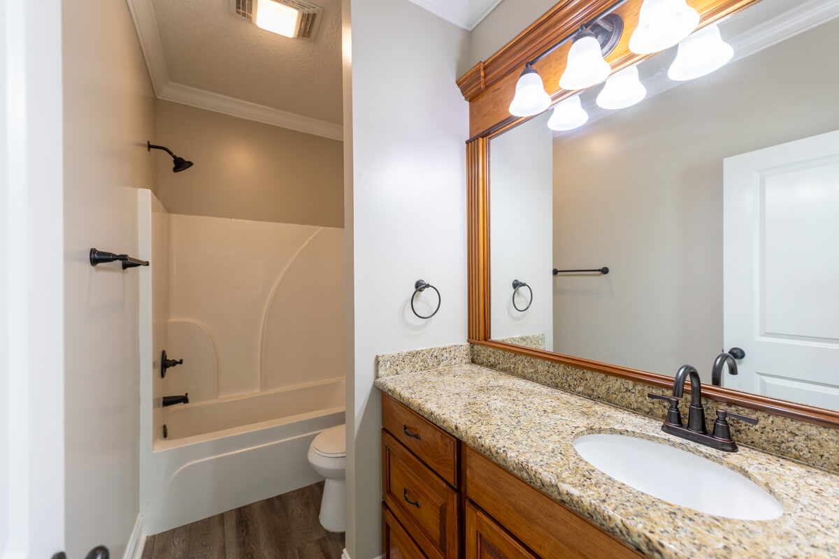 805-ROYAL_STREET-bathroom1