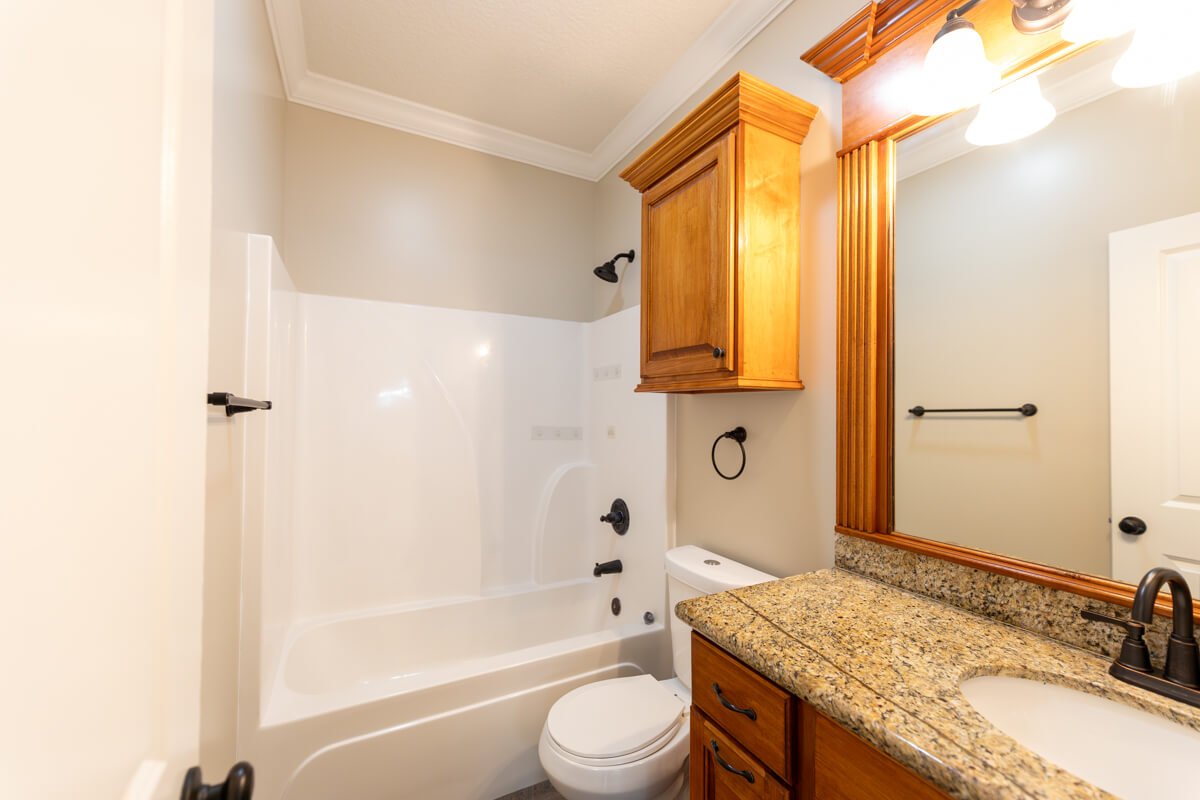 805-ROYAL_STREET-bathroom2