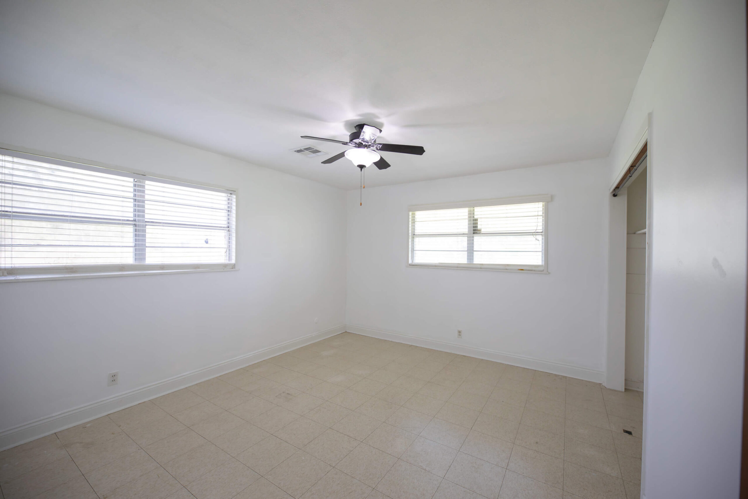 911-JOHN-STINE-ROAD-bedroom2