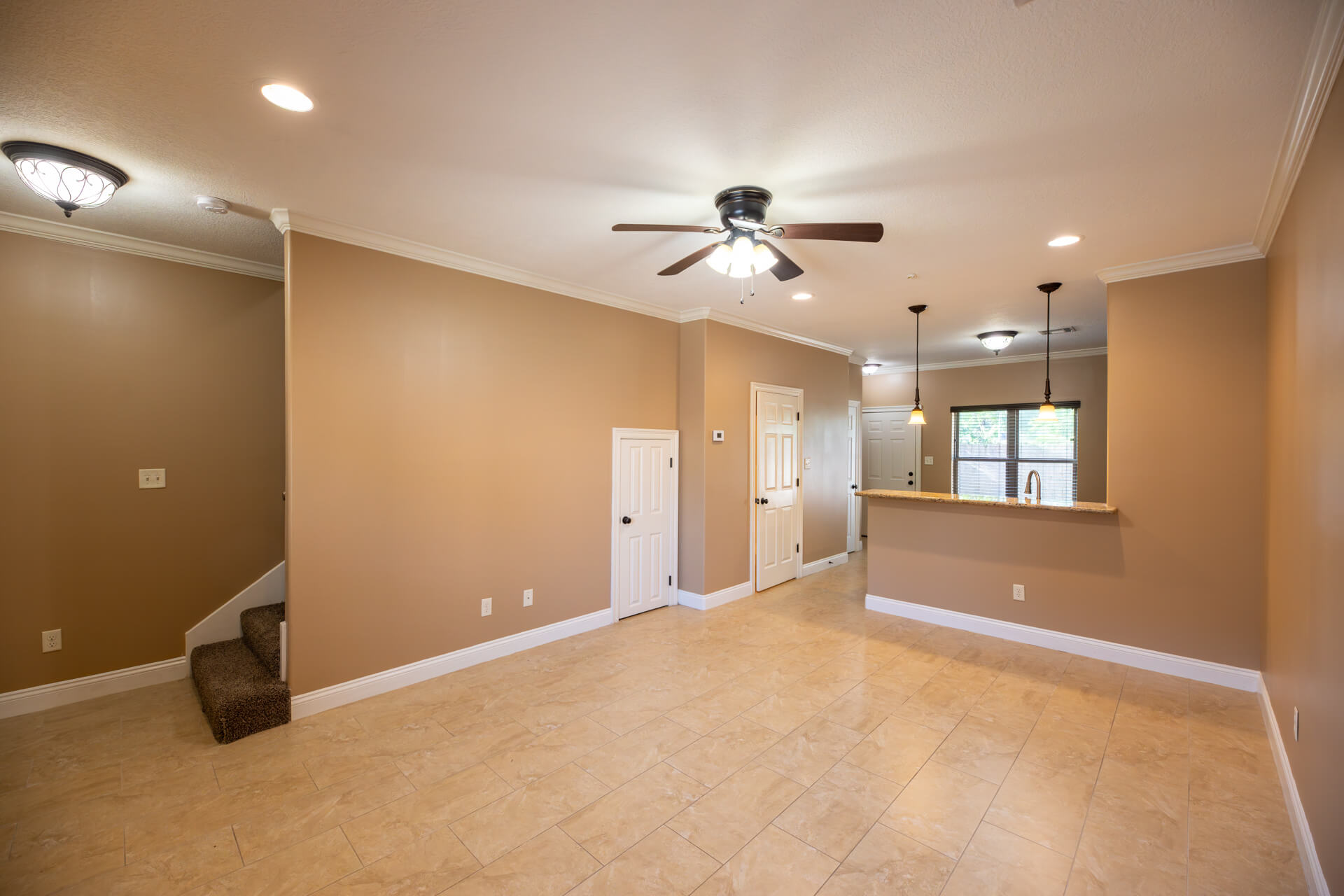 2703-D-ENTERPRISE-BLVD-living-kitchen-alt