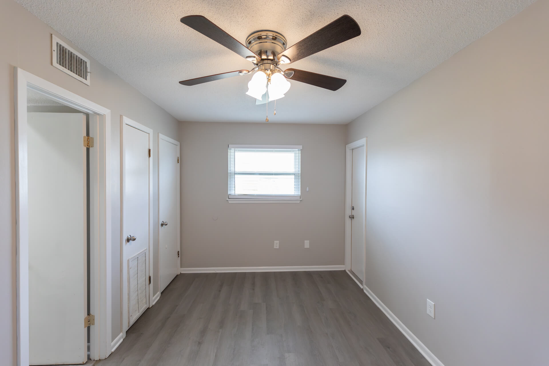 104-W-10TH-STREET-bedroom